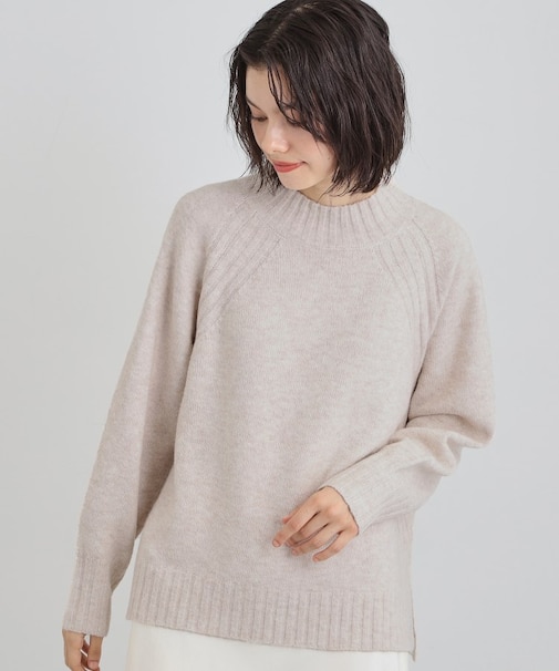 ふんわり柔らかきれい色 ウール混ハイネックニット