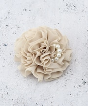 パール調付きコサージュ