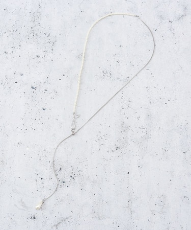 華奢パール調Y字ネックレス