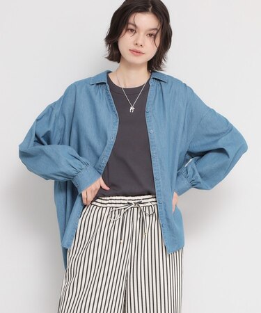 【後ろ姿もサマになる】バックシャーリングシャツ