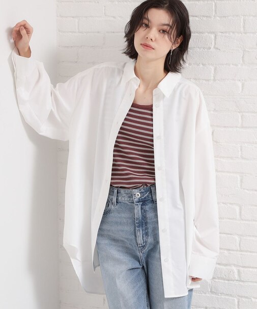 ゆったりシルエットで体型カバー ロングシャツ