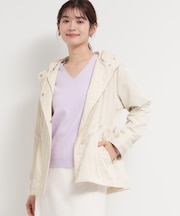 【フェミニンにもクールにも】ウエストドロストマウンテンパーカー