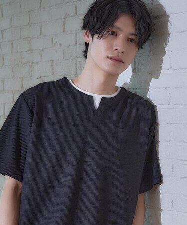 【一枚でコーディネートが完成！】レイヤード風 キーネック 半袖Tシャツ 洗濯機OK