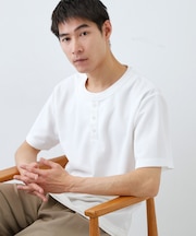 【1枚でちゃんとして見える】ヘンリーネック レイヤード風 半袖Tシャツ 洗濯機OK