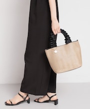 雑材フリルハンドルトートバッグ