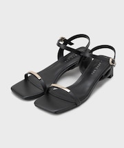 メタルバーサンダル