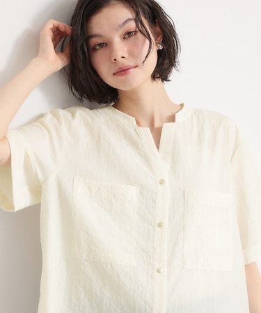 【二の腕カバー】ダブルポケット金ボタン 5分袖シャツ