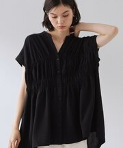 【夏に嬉しい多機能/体型カバー】ひんやりさらさら シャーリングブラウス