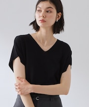 軽い着心地 Vネックニット