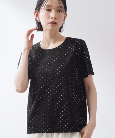 大人にちょうどいい チャーム付きドット柄Tシャツ