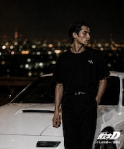 頭文字D 別注 『タカハシ』 グラフィック半袖Tシャツ ステッカー&チャーム付き