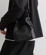 VISIONARY 異素材コンビ 巾着ショルダーバッグ