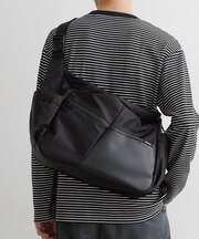 VISIONARY 異素材コンビ ビッグショルダーバッグ