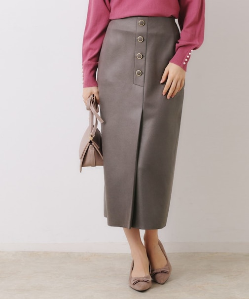 【体のラインを拾いにくい・お仕事にも】マシュマロスエード調タイト