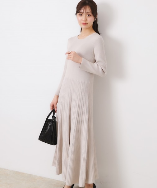 【上品な落ち感・美シルエット】アイレットリブデザインニットワンピース