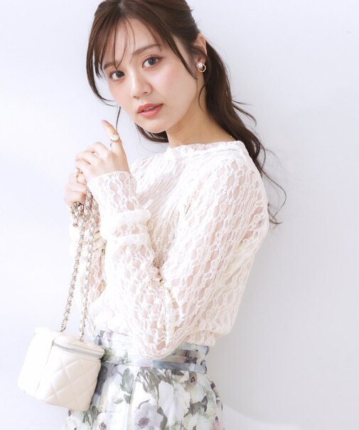 レースクルーネックプルオーバー