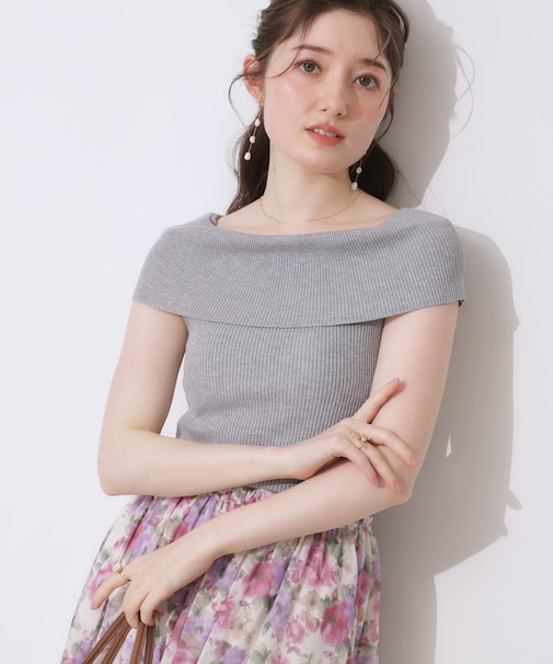 リブオフショルニット