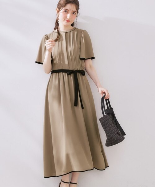 サマーたぬきのページです。クチュールブローチ　タックプリーツ配色ワンピース 配色・きれいめ・通勤】タックプリーツ配色ワンピース（マキシ