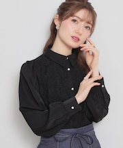 総レース切り替えパール調ボタンブラウス