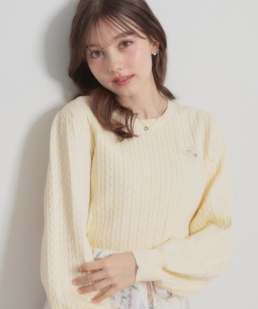 【洗える】リボンエンブロ細ケーブルニット