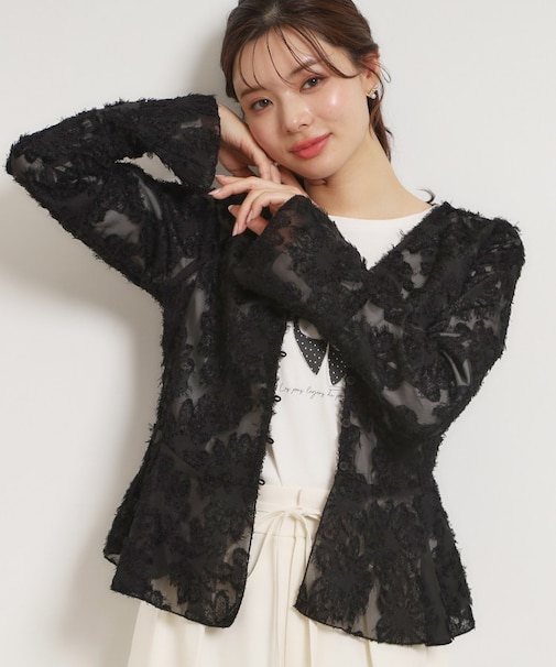 ペプラムフラワーモチーフブラウス