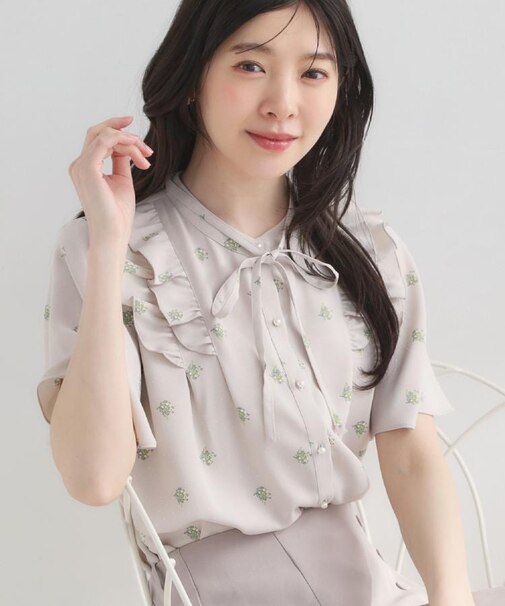 【洗える】ドットフラワー ブラウス