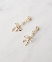 フェイクパール付きリボンモチーフピアス