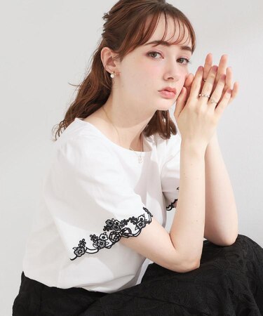 袖スカラップ リボン&フラワー柄カットソー