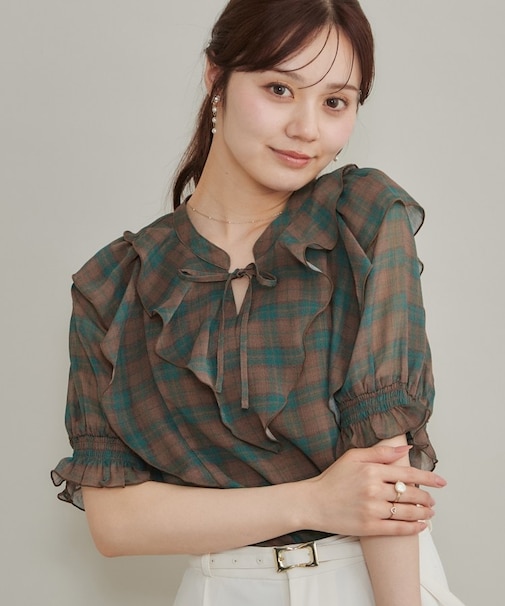 楊柳シフォンで涼しく フリルチェックブラウス