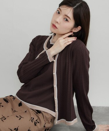 【立体編みが上品・アンサンブル可】ラメ配色 ケーブルカーディガン