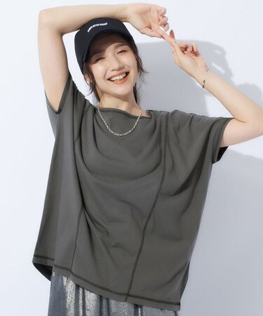配色ステッチでこなれ見え ドルマンスリーブゆるTシャツ