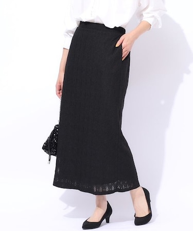 きれいめにもカジュアルにも レースナロースカート