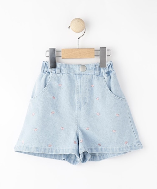 【100-150cm/洗える/姉妹リンクにも】ハート刺繍にキュンとする　デニムショートパンツ