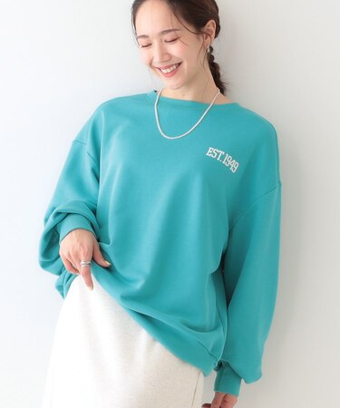 オーバーサイズで抜け感をプラス バックプリントスウェット