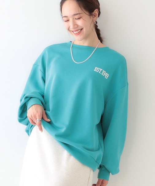 オーバーサイズで抜け感をプラス バックプリントスウェット