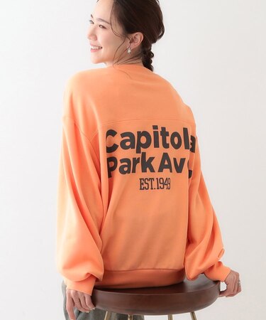 オーバーサイズで抜け感をプラス バックプリントスウェット