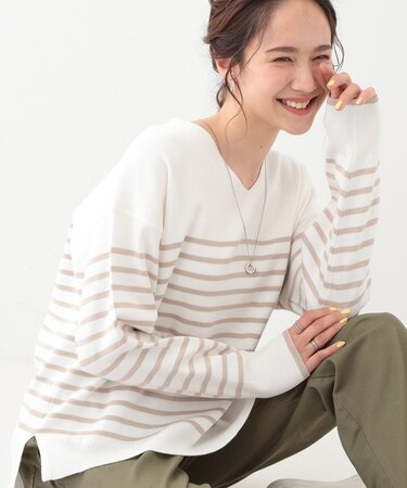 【洗える/S-LL】お顔周りすっきり 優しい肌触りのVネックニット