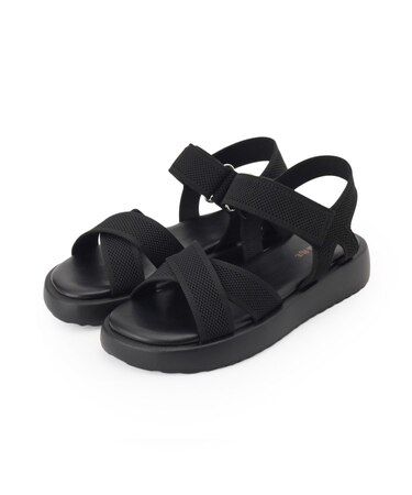 大人のカジュアルコーデに 私にフィットする ニットサンダル