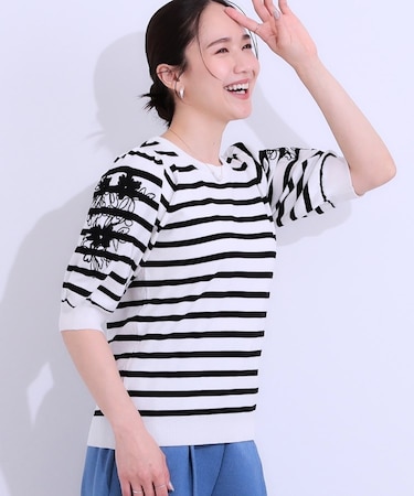 【S-LL】お袖刺繍がアクセント ラウンドネックニット