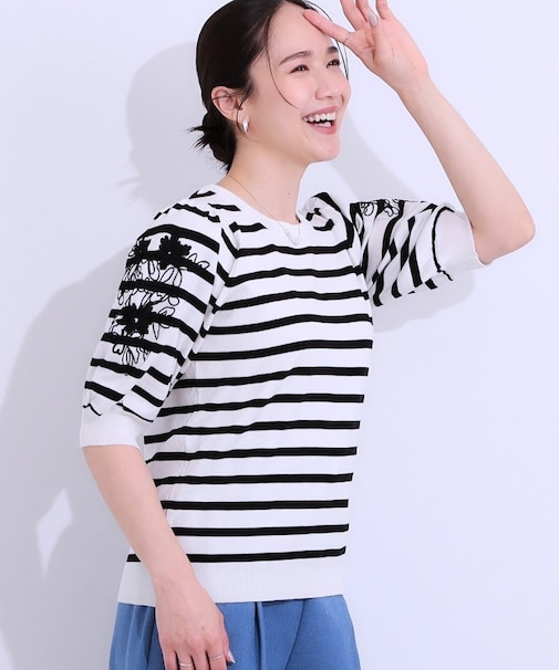 【S-LL】お袖刺繍がアクセント ラウンドネックニット