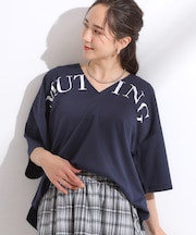 【洗える】Vネックですっきり見え ロゴトップス