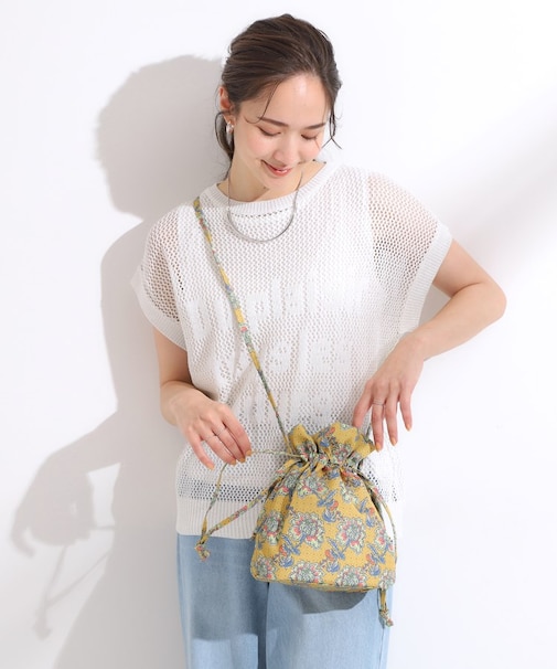 ころんとしたフォルムが魅力 ラタプリント 巾着ショルダーバッグ