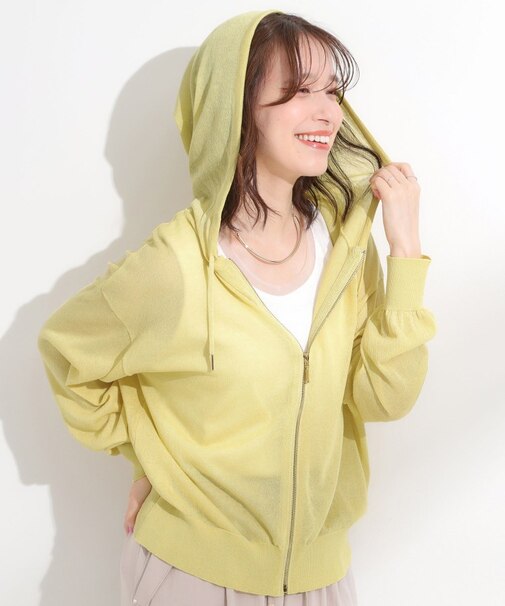 冷房対策にも 上品なシアー感のニットパーカ