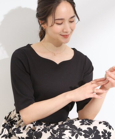 【S-LL】女性らしさ漂うハートネック テレコ5分袖トップス