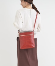ボディフィットアオリショルダーバッグ