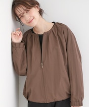 ノーカラータックデザインメモリーブルゾン