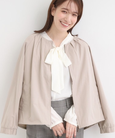 ノーカラータックデザインメモリーブルゾン