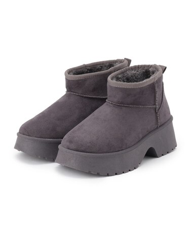 曲がるフェイクムートンブーツ