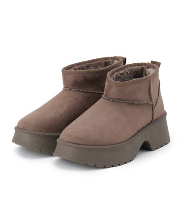 曲がるフェイクムートンブーツ