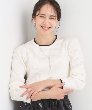 【絶妙なゆるピタ/洗濯機可】ちくちくしにくい リブクルーネックやわらかニット